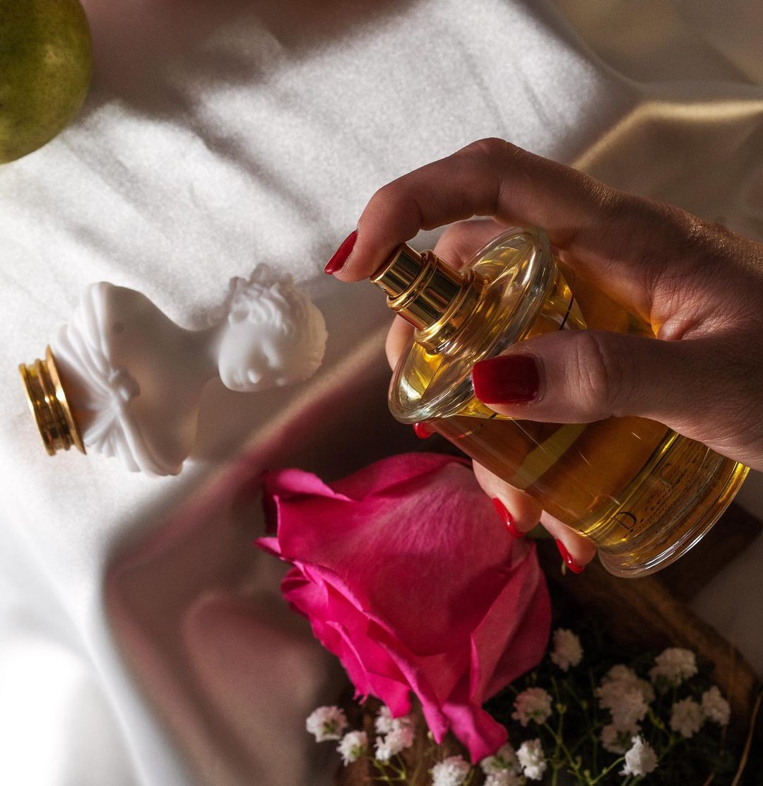 La Belle Helene Buste eau de parfum by Parfums MDCI Perfume