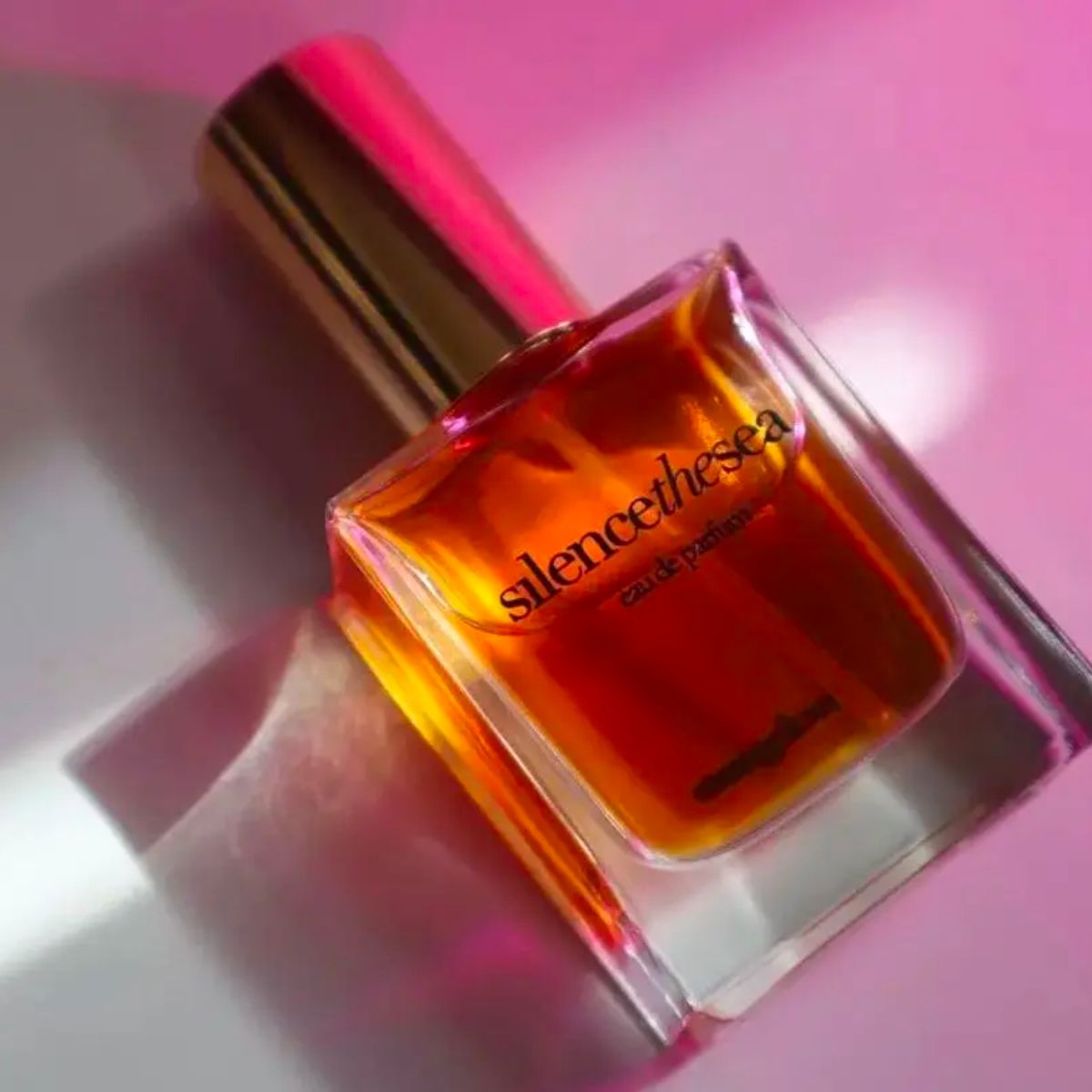 Strangelove NYC • Perfume Lounge • worldwide shipping